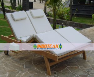 Double Lounges Include Cushion White Color