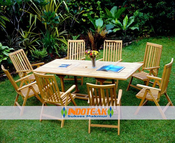 Nice Outdoor FurnitureRectangular Extend Table And Chairs